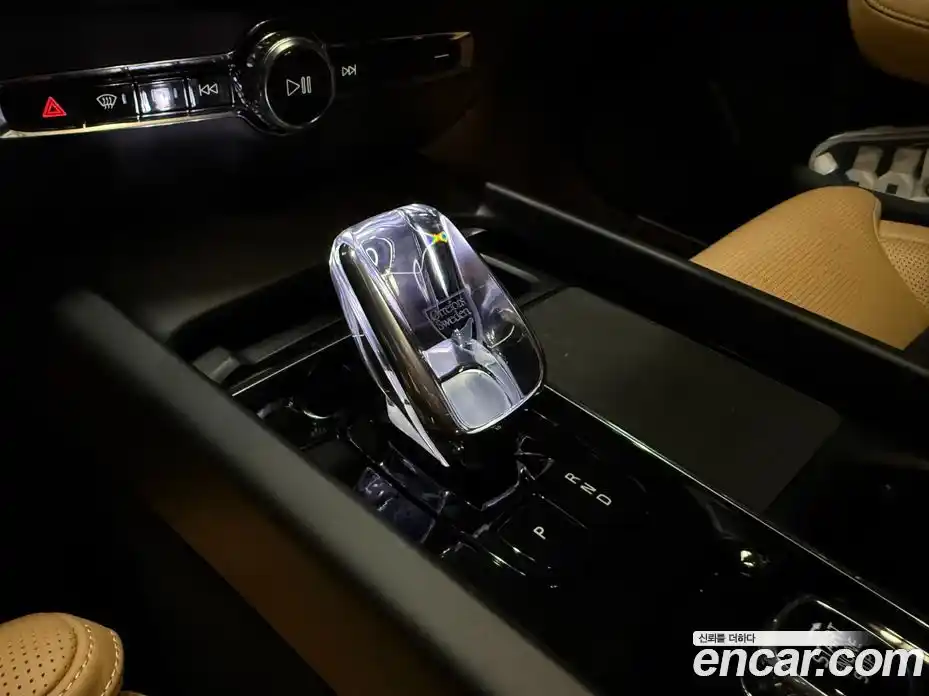 Volvo V60 2025 2.0 Автомат в Москве № 230863, фото 12