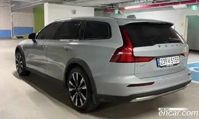 Volvo V60 2025 2.0 Автомат в Москве № 230863, миниатюра 5