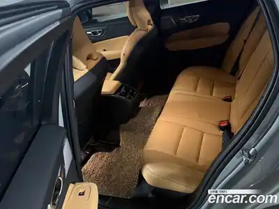 Volvo V60 2025 2.0 Автомат в Москве № 230863, миниатюра 7