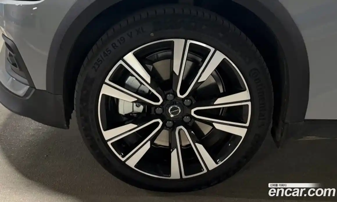 Volvo V60 2025 2.0 Автомат в Москве № 230863, фото 8