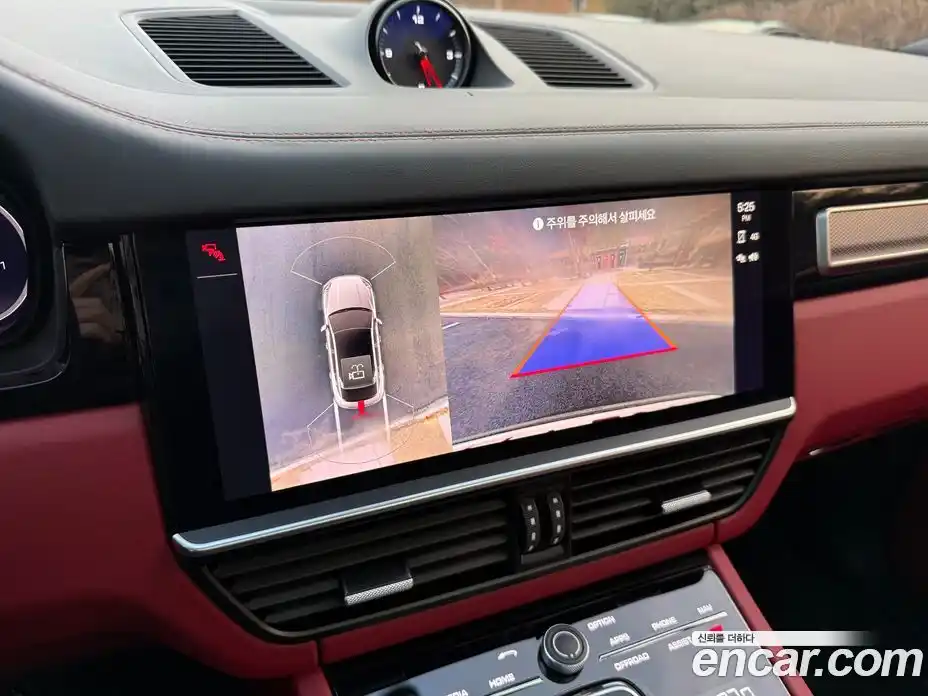 Porsche Cayenne 2023 3.0 Автомат в Москве № 231049, фото 16