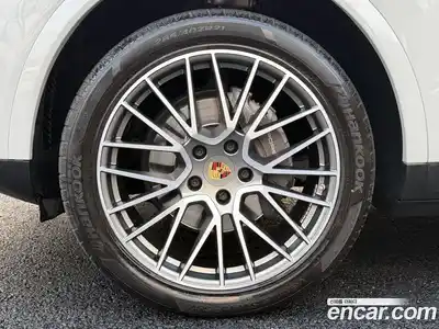 Porsche Cayenne 2023 3.0 Автомат в Москве № 231049, миниатюра 5
