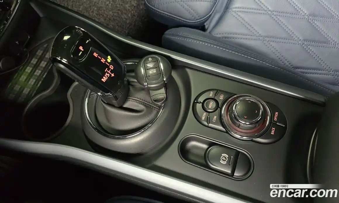 Mini Clubman 2023 2.0 Автомат в Москве № 231467, фото 12