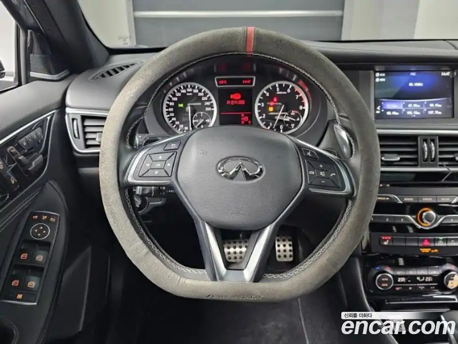 Infiniti Q30 2017 2.0 Автомат в Москве № 258965, фото 13