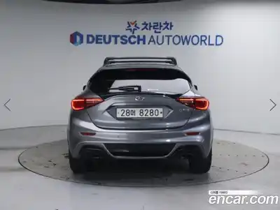 Infiniti Q30 2017 2.0 Автомат в Москве № 258965, миниатюра 4