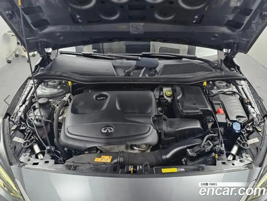 Infiniti Q30 2017 2.0 Автомат в Москве № 258965, фото 6