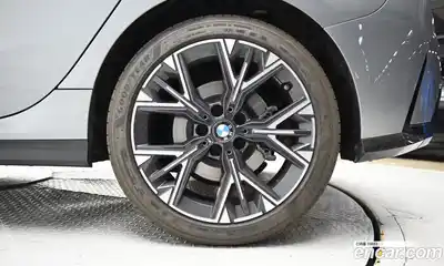 BMW 1-Series 2025 2.0 Автомат в Москве № 278377, миниатюра 5