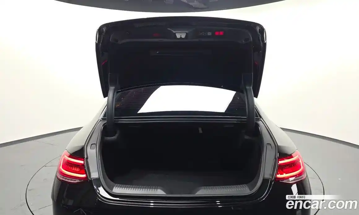 Mercedes-Benz CLS-Class 2023 3.0 Автомат в Москве № 286726, фото 4