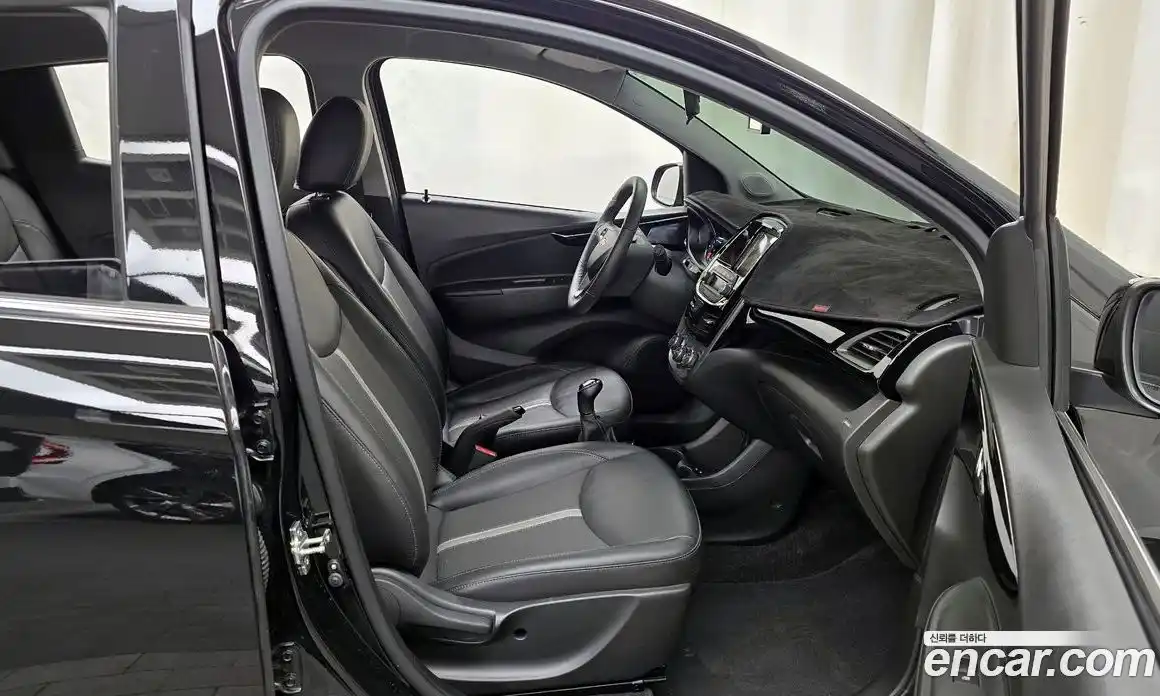 Chevrolet Spark 2022 1.0 Механическая в Москве № 289278, фото 16