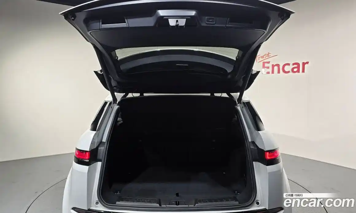 Land Rover Range-Rover Evoque 2021 2.0 Автомат в Москве № 298355, фото 20