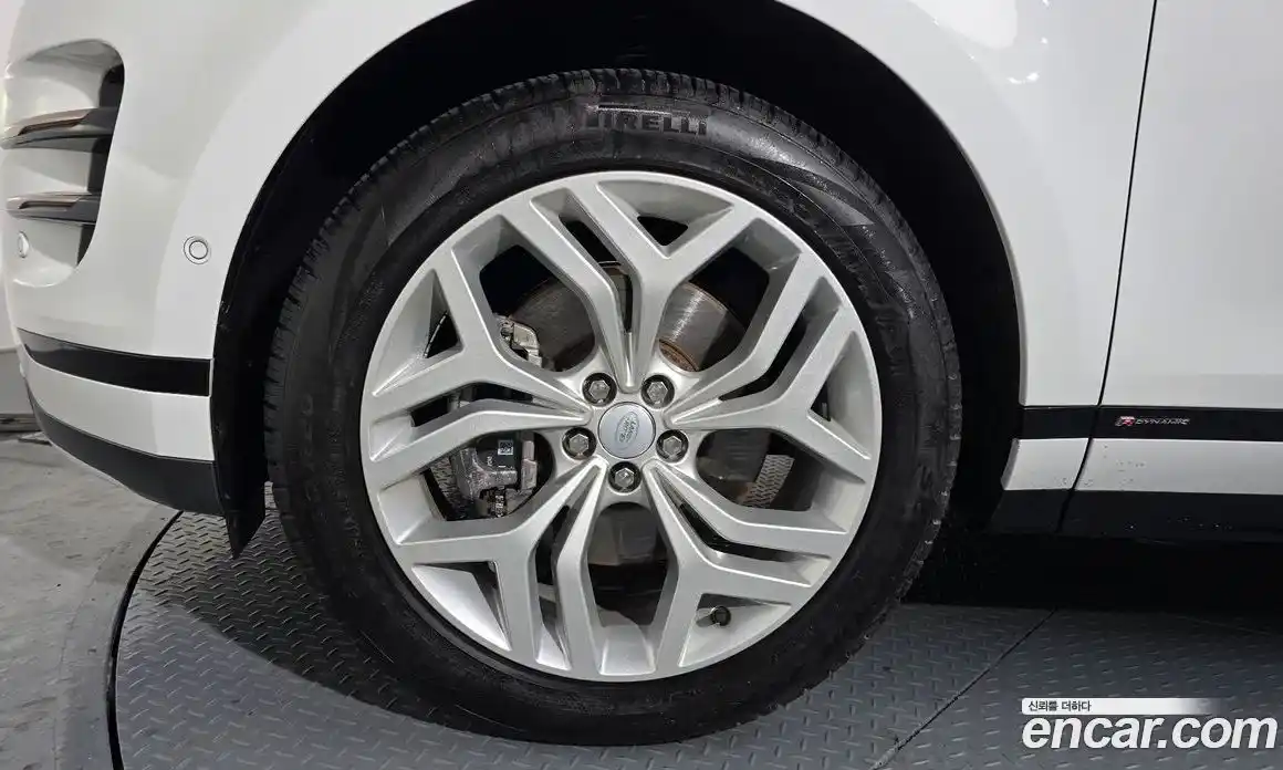 Land Rover Range-Rover Evoque 2021 2.0 Автомат в Москве № 298355, фото 5