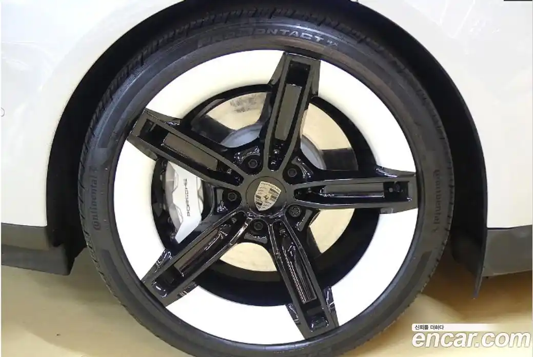 Porsche Taycan 2025 0.7 Автомат в Москве № 314849, фото 4