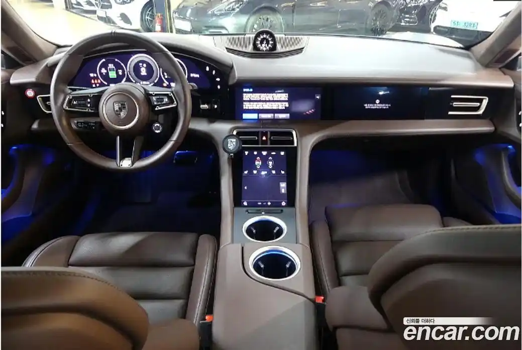 Porsche Taycan 2025 0.7 Автомат в Москве № 314849, фото 9