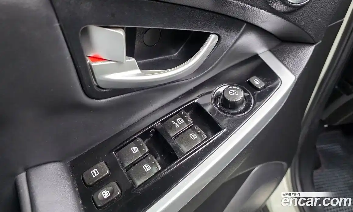 SsangYong Korando 2015 2.0 Автомат в Москве № 33303, фото 12