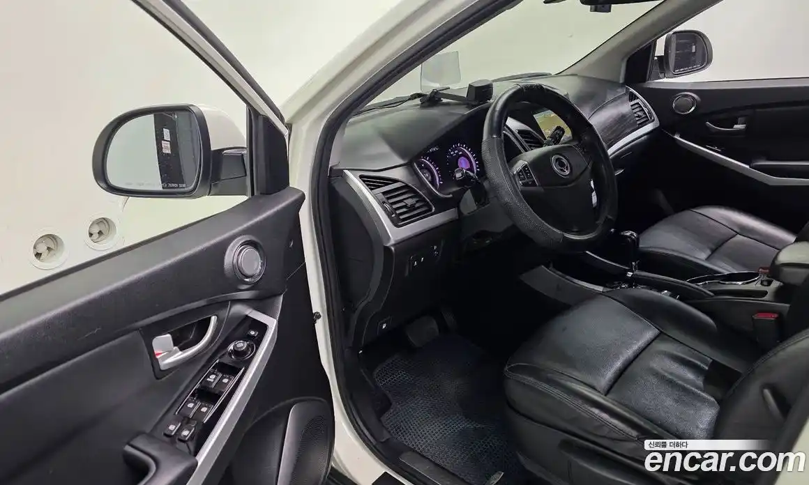 SsangYong Korando 2015 2.0 Автомат в Москве № 33303, фото 13