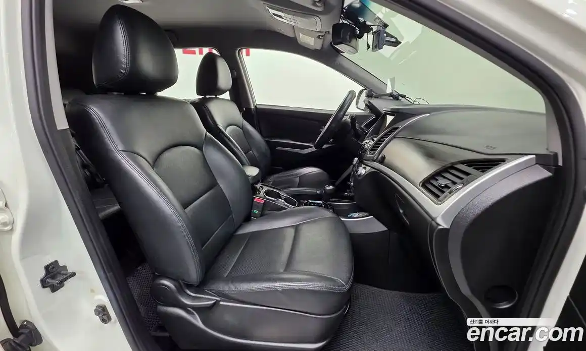 SsangYong Korando 2015 2.0 Автомат в Москве № 33303, фото 17