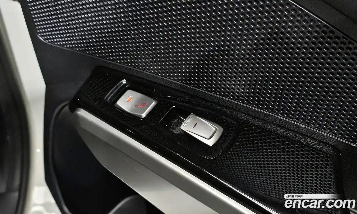 SsangYong TIBOLI 2016 1.6 Автомат в Москве № 33724, фото 13