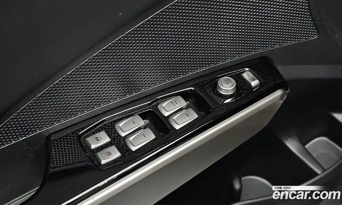 SsangYong TIBOLI 2016 1.6 Автомат в Москве № 33724, фото 3