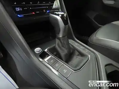 Volkswagen Tiguan 2022 2.0 Автомат в Москве № 357706, миниатюра 11