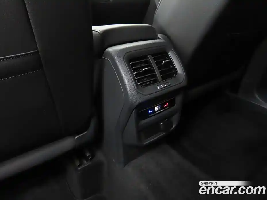 Volkswagen Tiguan 2022 2.0 Автомат в Москве № 357706, фото 14