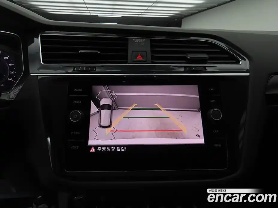 Volkswagen Tiguan 2022 2.0 Автомат в Москве № 357706, фото 16