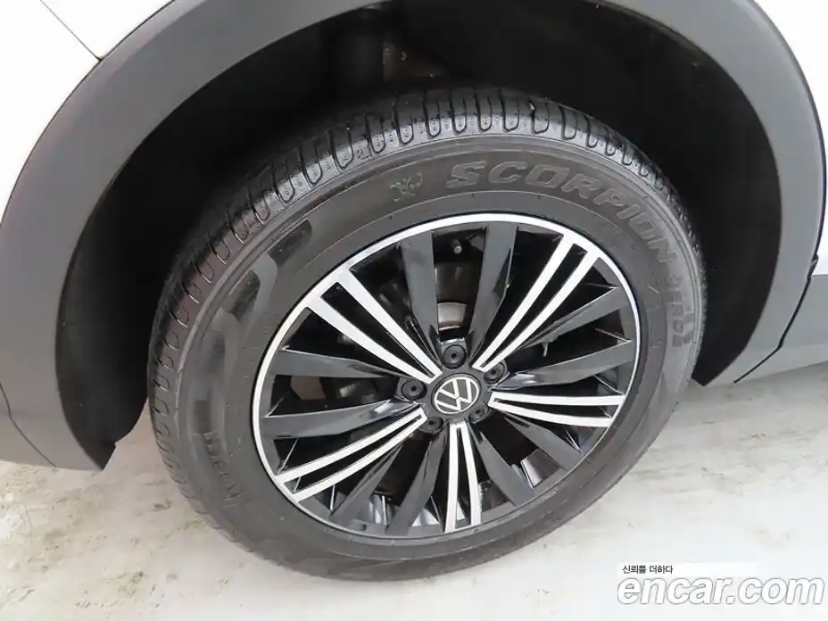 Volkswagen Tiguan 2022 2.0 Автомат в Москве № 357706, фото 20