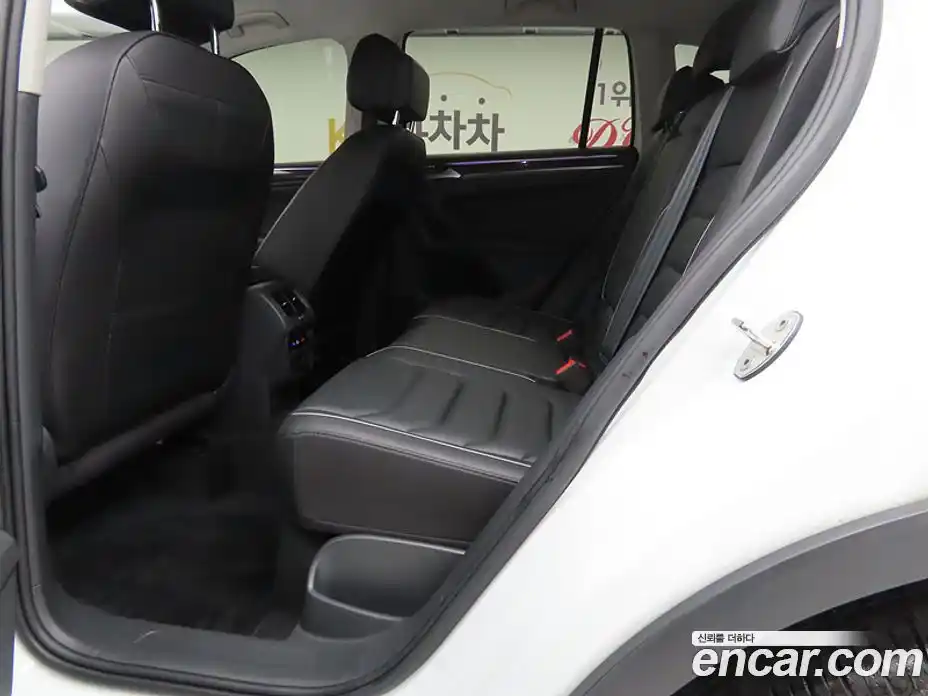 Volkswagen Tiguan 2022 2.0 Автомат в Москве № 357706, фото 6