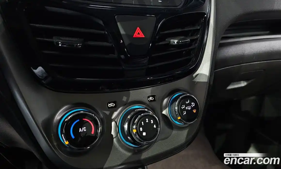 Chevrolet Spark 2016 1.0 Автомат в Москве № 37469, фото 16