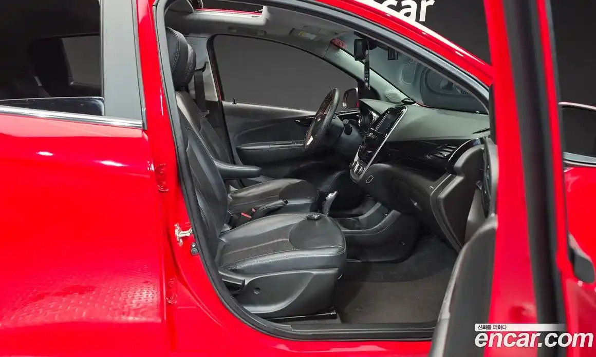 Chevrolet Spark 2016 1.0 Автомат в Москве № 37849, фото 12