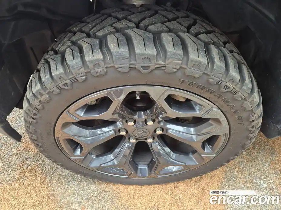 Dodge Ram Pick Up 2021 5.7 Автомат в Москве № 384496, фото 8