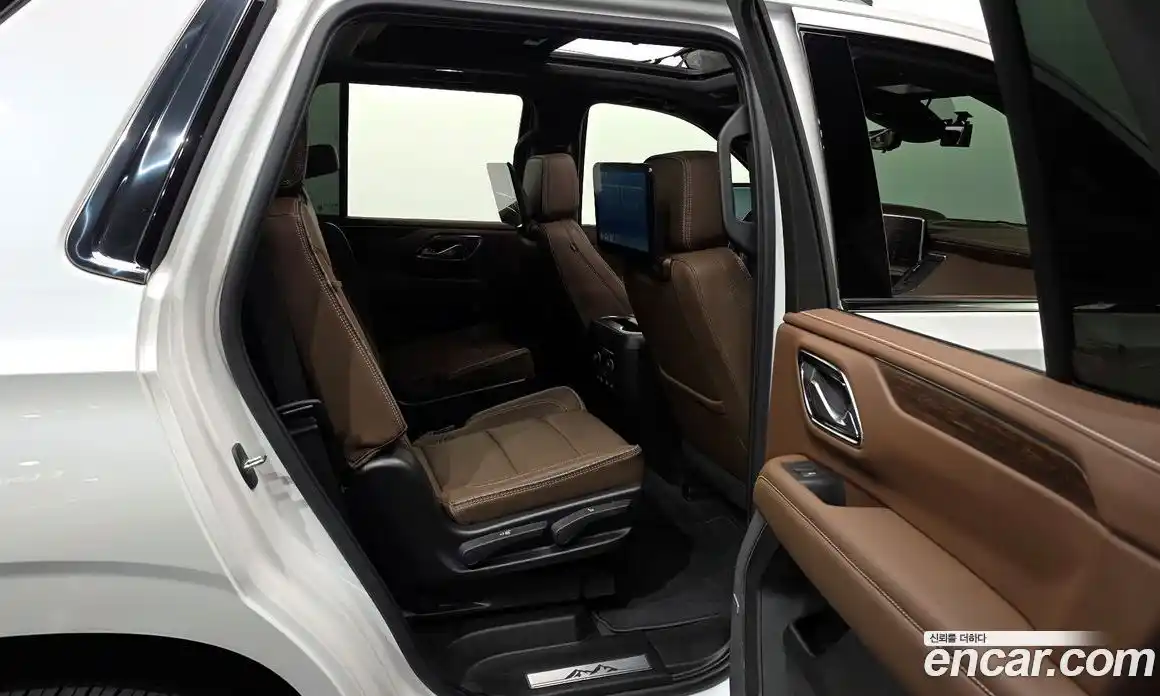 Chevrolet Tahoe 2023 6.2 Автомат в Москве № 38555, фото 12