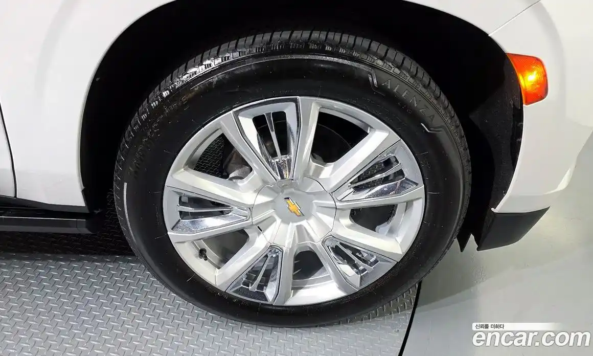 Chevrolet Tahoe 2023 6.2 Автомат в Москве № 38555, фото 5