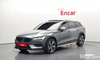 Volvo V60, 2021