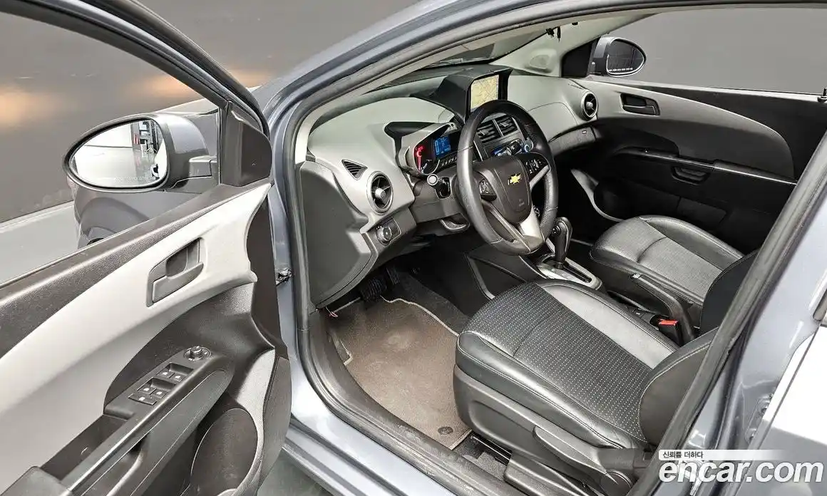 Chevrolet Aveo 2015 1.4 Автомат в Москве № 39788, фото 5