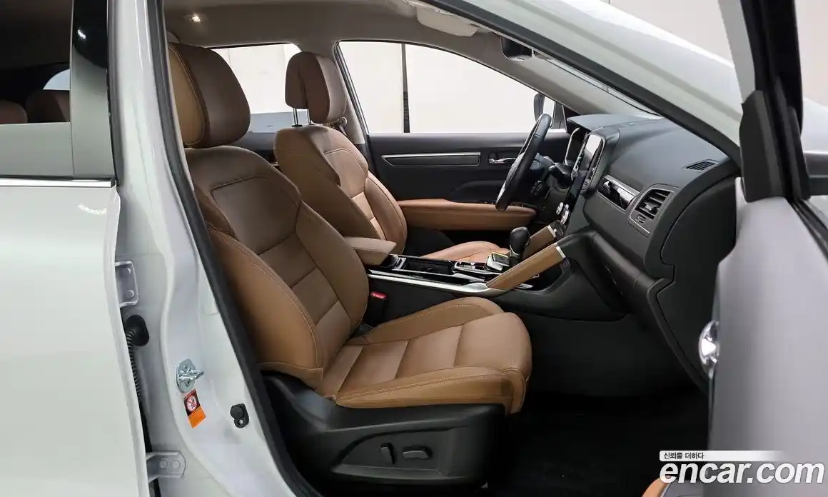 Renault QM6 2024 2.0 Автомат в Москве № 422997, фото 10