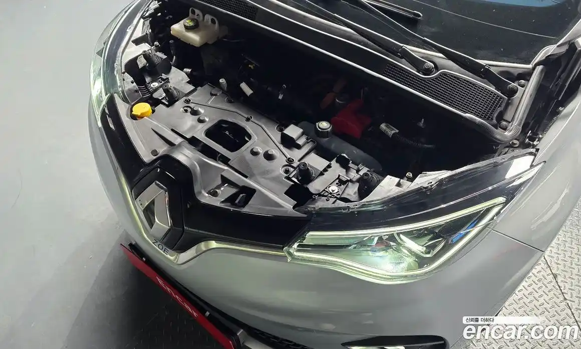 Renault Zoe 2021 0.2 Автомат в Москве № 423370, фото 4