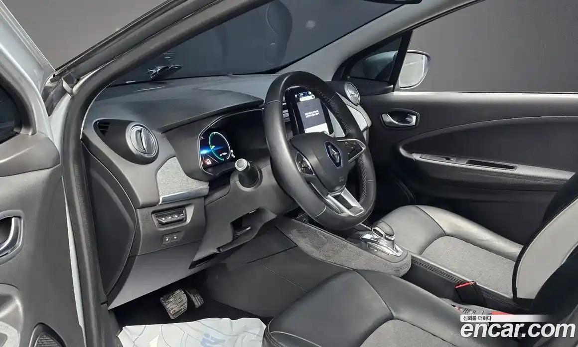 Renault Zoe 2021 0.2 Автомат в Москве № 423370, фото 8
