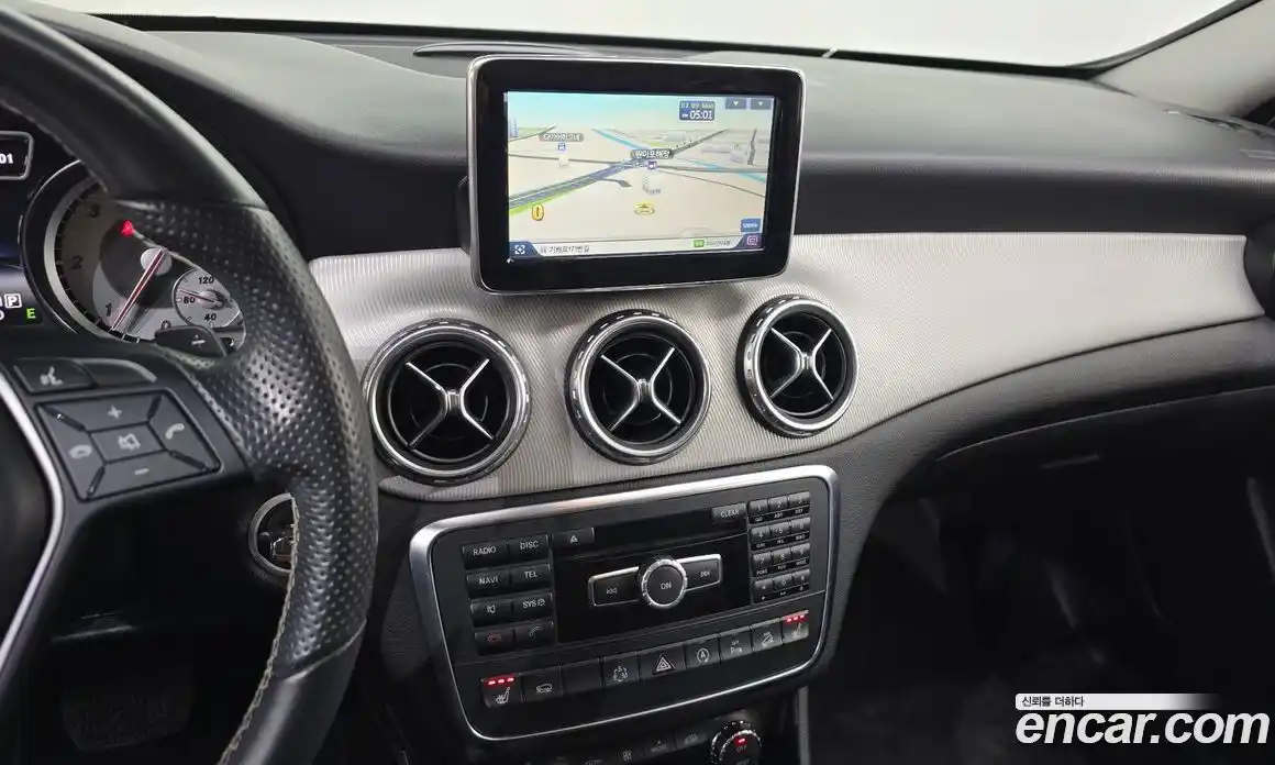 Mercedes-Benz GLA-Class 2015 2.1 Автомат в Москве № 427390, фото 14