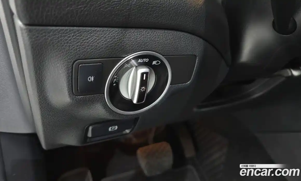 Mercedes-Benz GLA-Class 2015 2.1 Автомат в Москве № 427390, фото 17