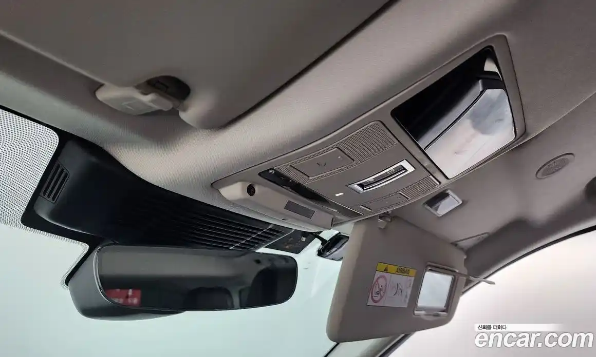 Land Rover Discovery Sport 2023 2.0 Автомат в Москве № 431268, фото 17