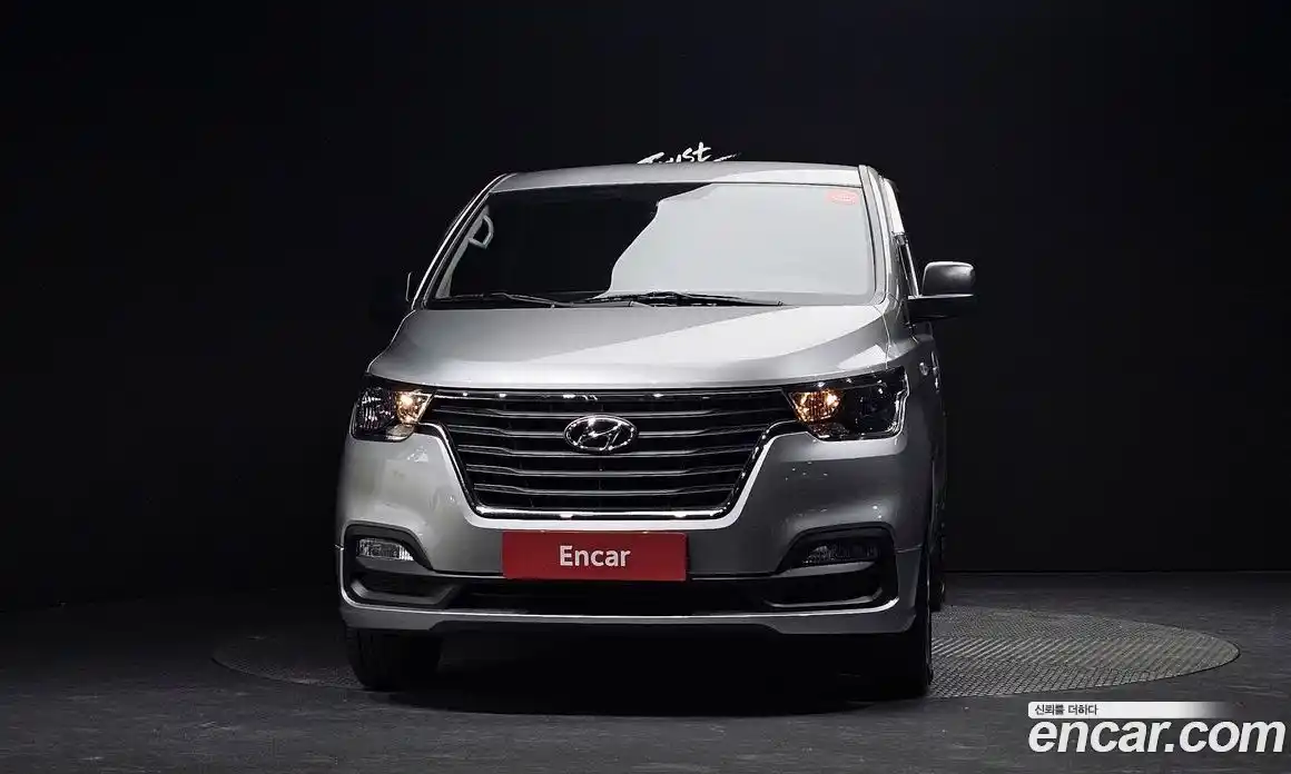 Hyundai Starex 2019 2.5 Автомат в Москве № 43632, фото 11