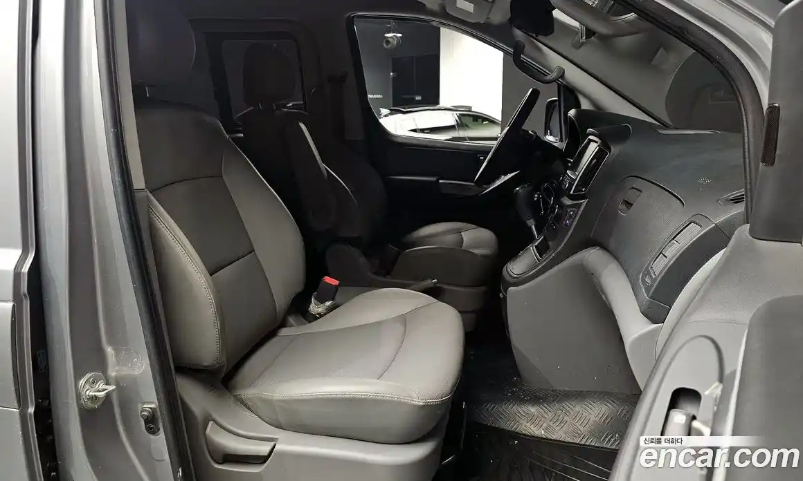Hyundai Starex 2019 2.5 Автомат в Москве № 43632, фото 15