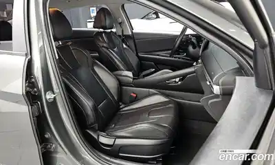 Hyundai Avante 2023 1.6 Автомат в Москве № 46293, миниатюра 11