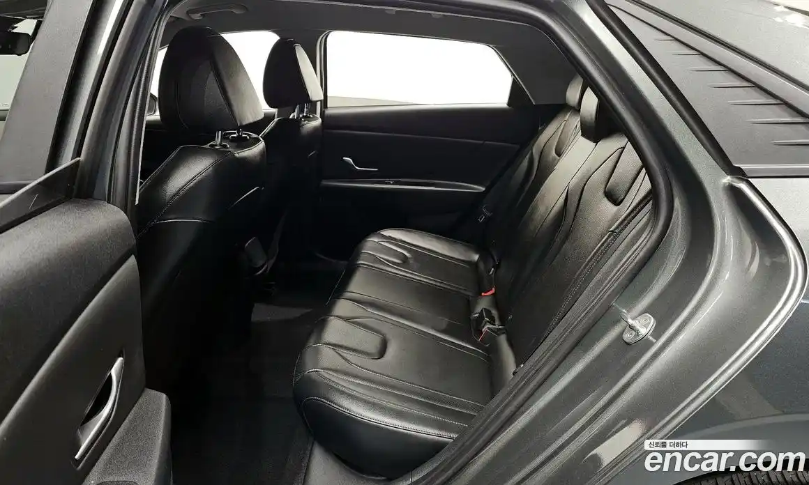 Hyundai Avante 2023 1.6 Автомат в Москве № 46293, фото 18