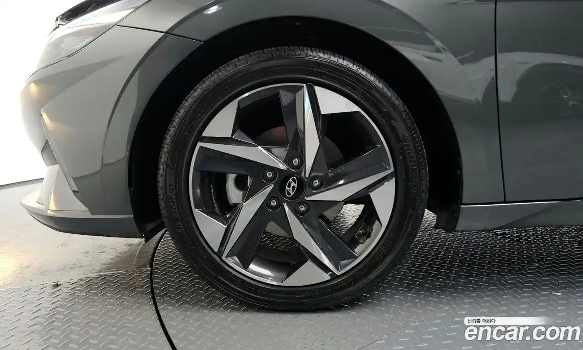 Hyundai Avante 2023 1.6 Автомат в Москве № 46293, фото 2