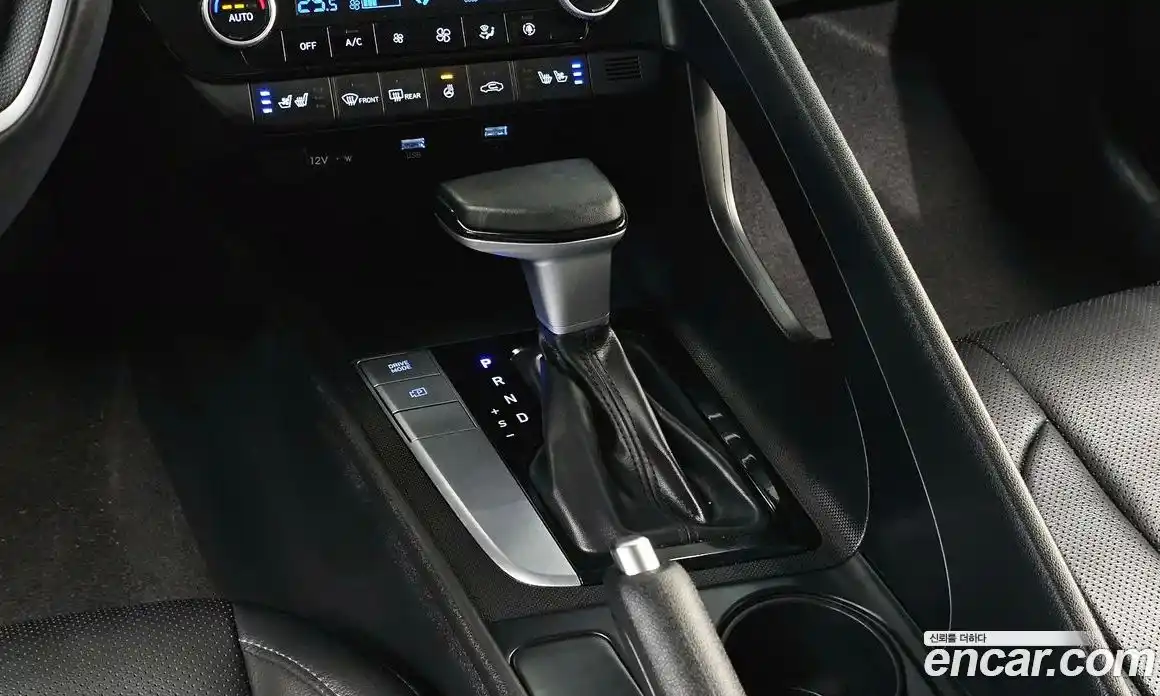 Hyundai Avante 2023 1.6 Автомат в Москве № 46293, фото 6