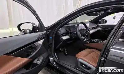 BMW 5-Series 2024 2.0 Автомат в Москве № 464206, миниатюра 10