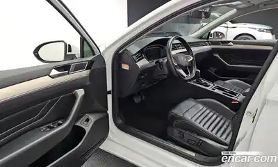 Volkswagen Passat 2022 2.0 Автомат в Москве № 472144, миниатюра 11