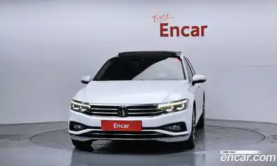 Volkswagen Passat 2022 2.0 Автомат в Москве № 472144, миниатюра 3