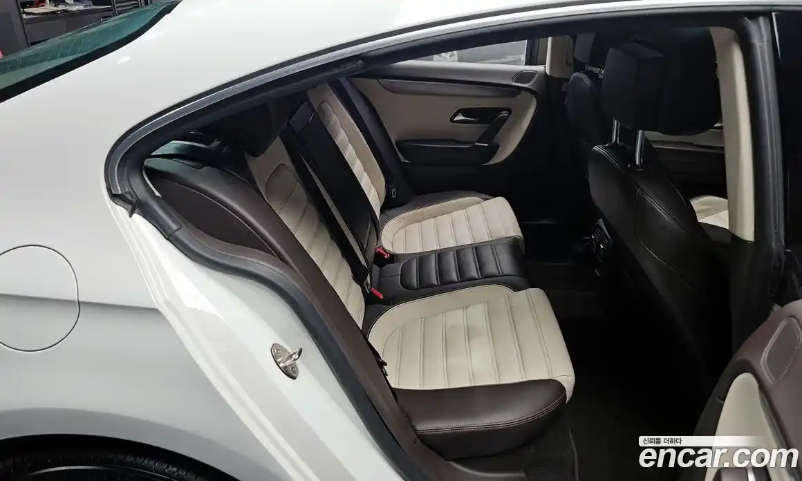 Volkswagen CC 2015 2.0 Автомат в Москве № 472338, фото 11